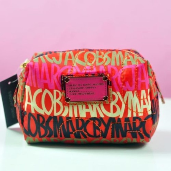 Marc Jacobs Handbags - NEW MARC JACOBS MAKEUP BAG